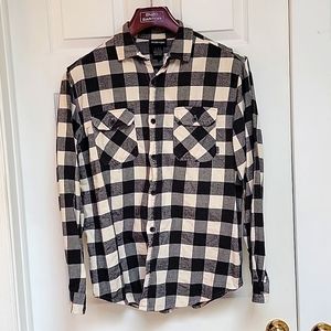 Burton Black & White Plaid Flannel. Great condition. Men's size large.